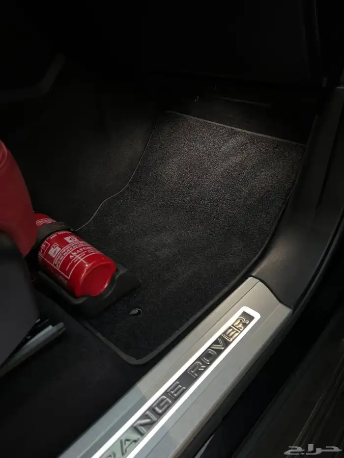 رنج روفر سبورت شبه جديد 3