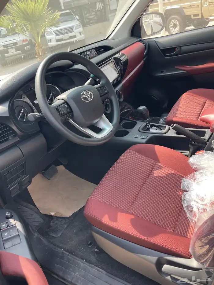 هايلوكس غمارتين بريمي GLS بدون دبل بنزين قير تمتيك 2025 7