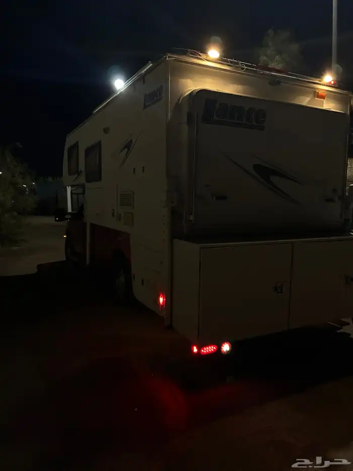 كرفان كامبر امريكي 2008 نظيف مخزن مكلف حول 120 الف 6