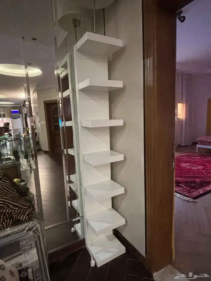 ارفف من ايكيا نظيفه جد ا 2