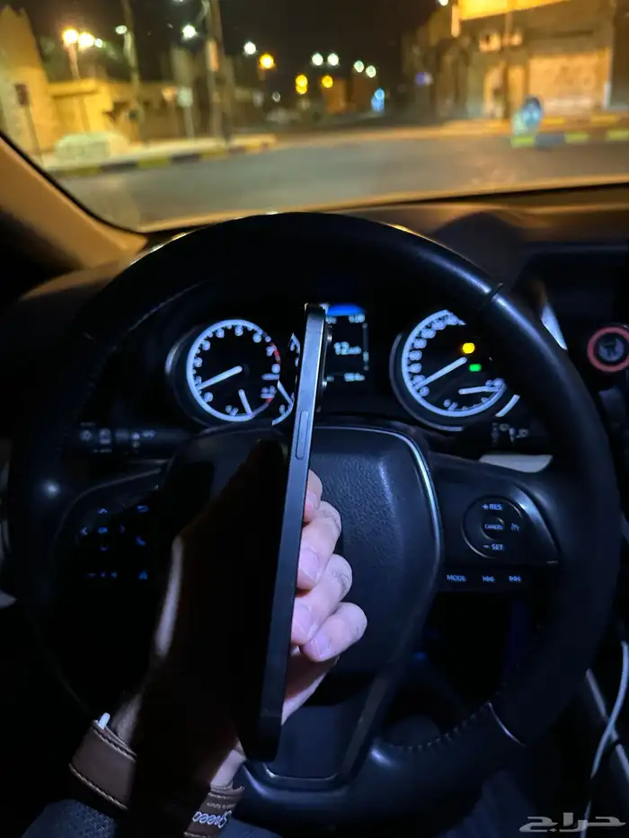 ايفون 15 برو ماكس   ايفون 15 عادي 8