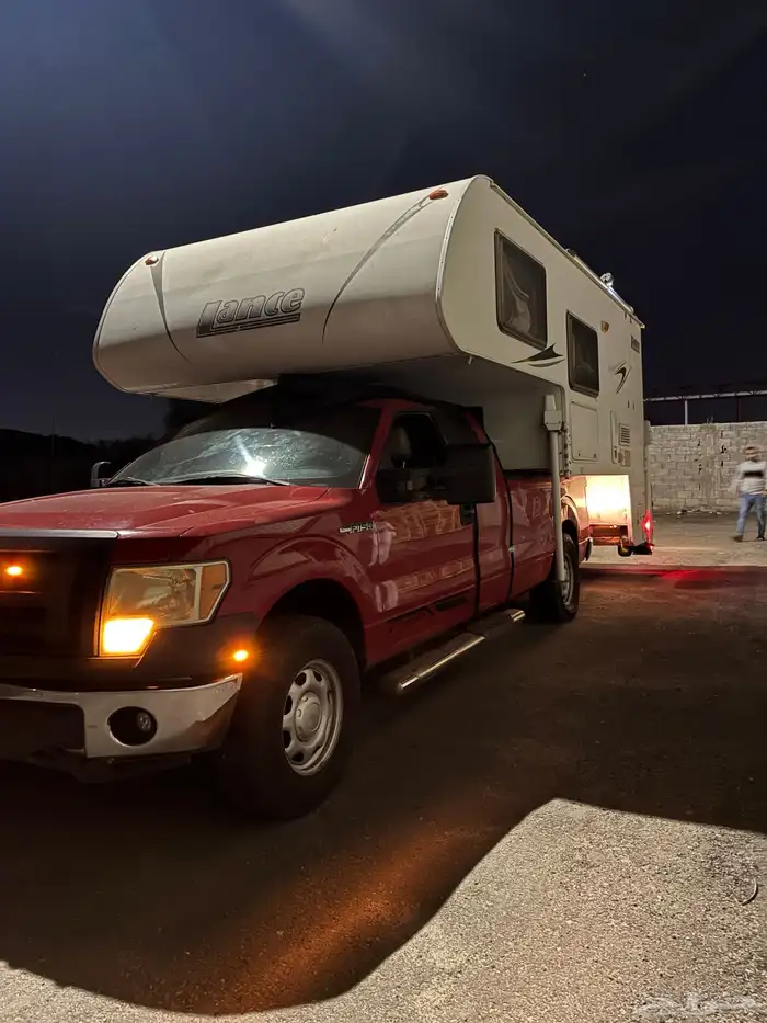 كرفان كامبر امريكي 2008 نظيف مخزن مكلف حول 120 الف 0