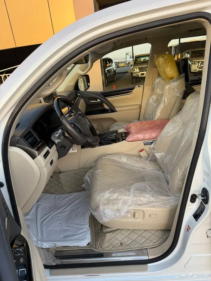 لكزس 2019 فل كامل 9