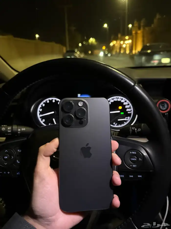 ايفون 15 برو ماكس   ايفون 15 عادي 5