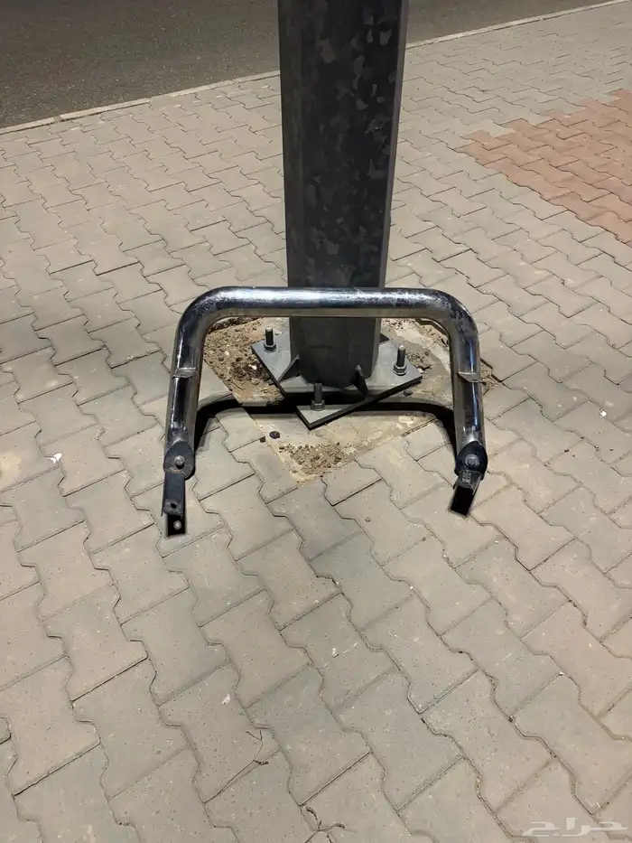 للبيع دعامية امامية هايلوكس غماره 1