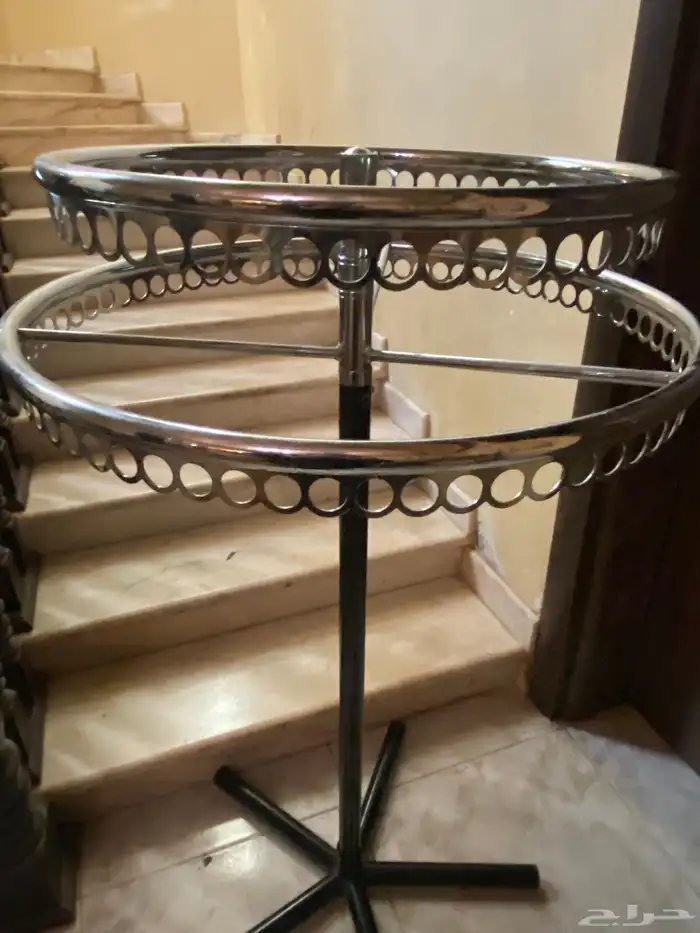 عندي دولاب المنيوم و علاقت ملابس 0