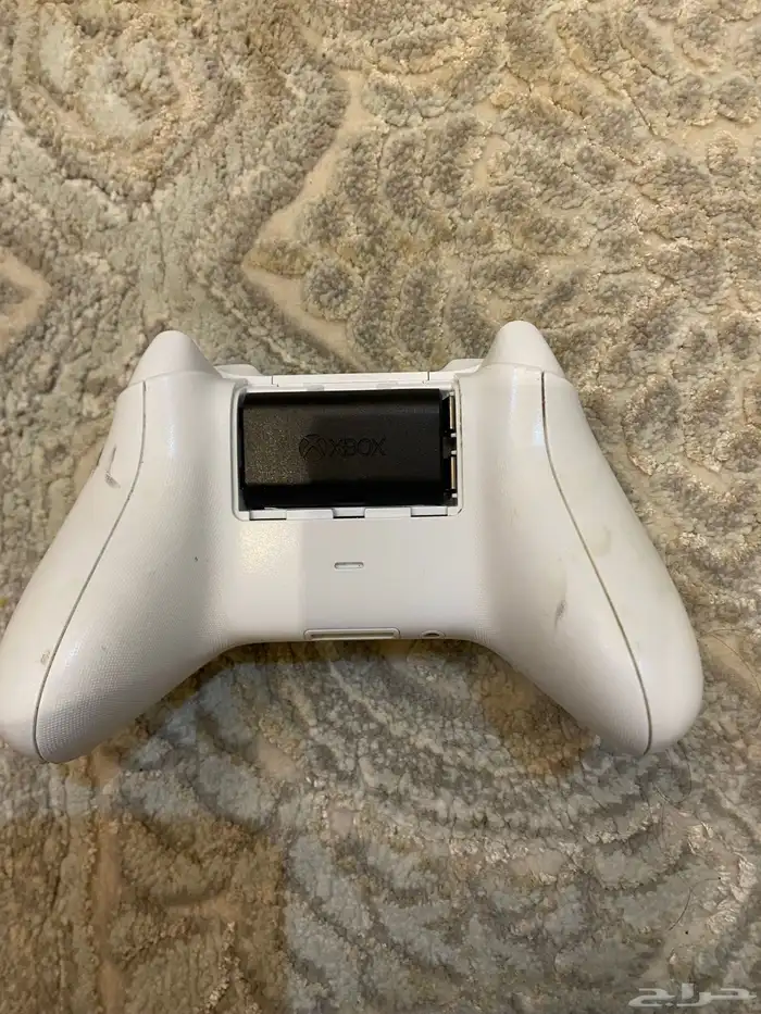 يد اكس بوكس اصلية وسماعة هايبر اكس اصلية 10