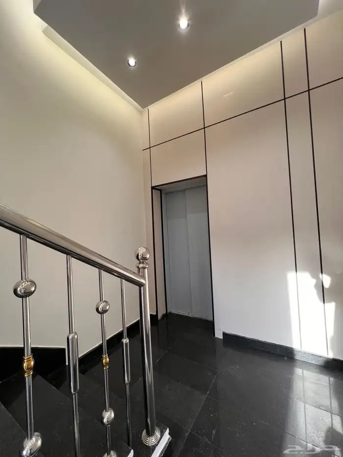 للبيع ادوار ارضيه وارواف علويه حى النسيم خميس مشيط 24