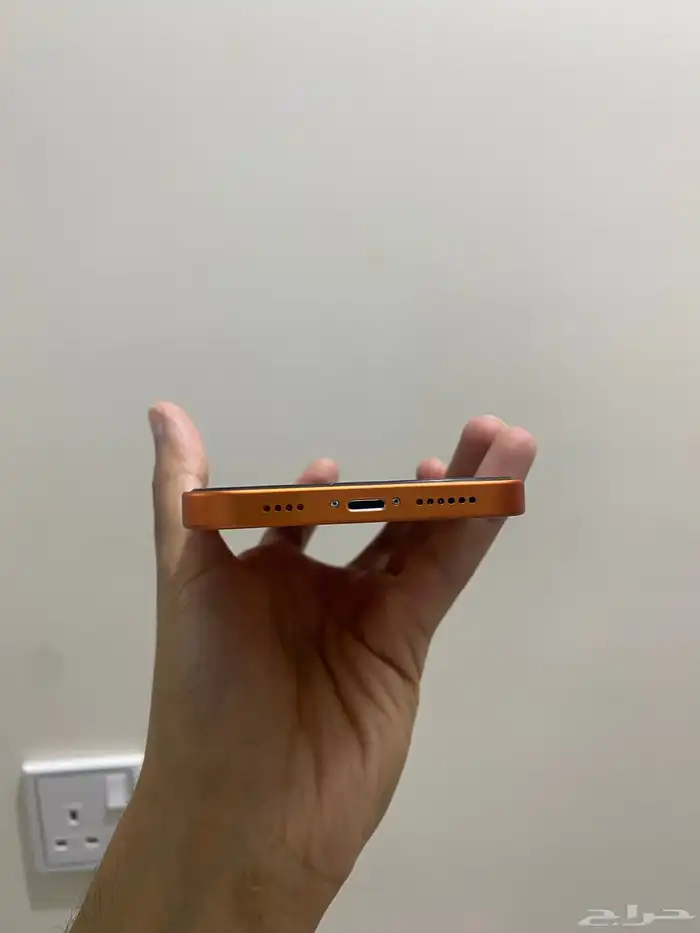 ايفون 11 مرهم 17 برو 128 قيقا 2