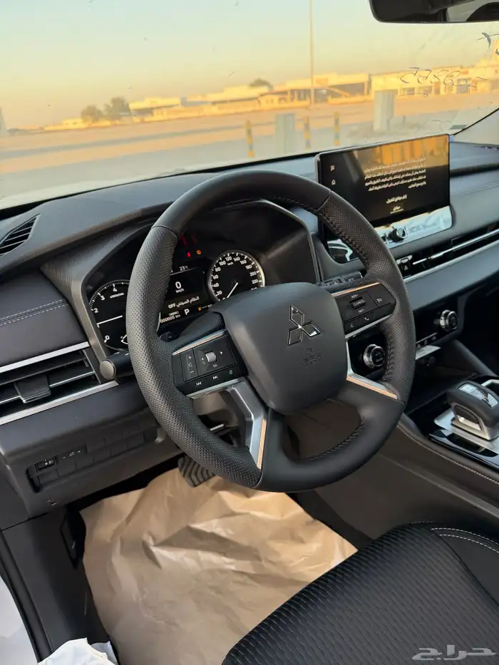 للبيع اوتلاندر 2026 شاشه جديده بانوراما 18