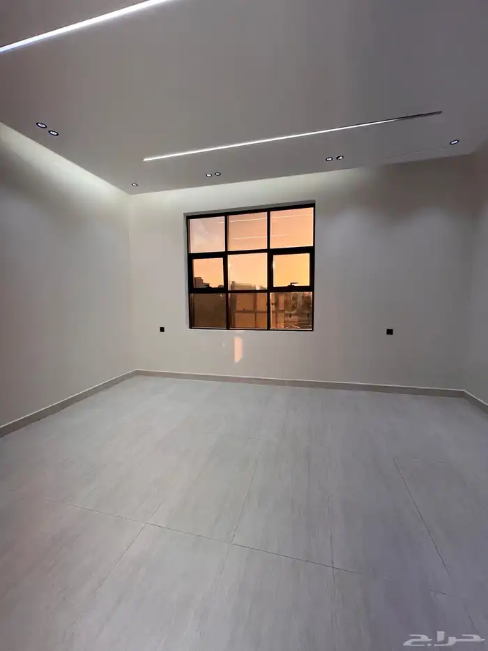 للبيع ادوار ارضيه وارواف علويه حى النسيم خميس مشيط 28