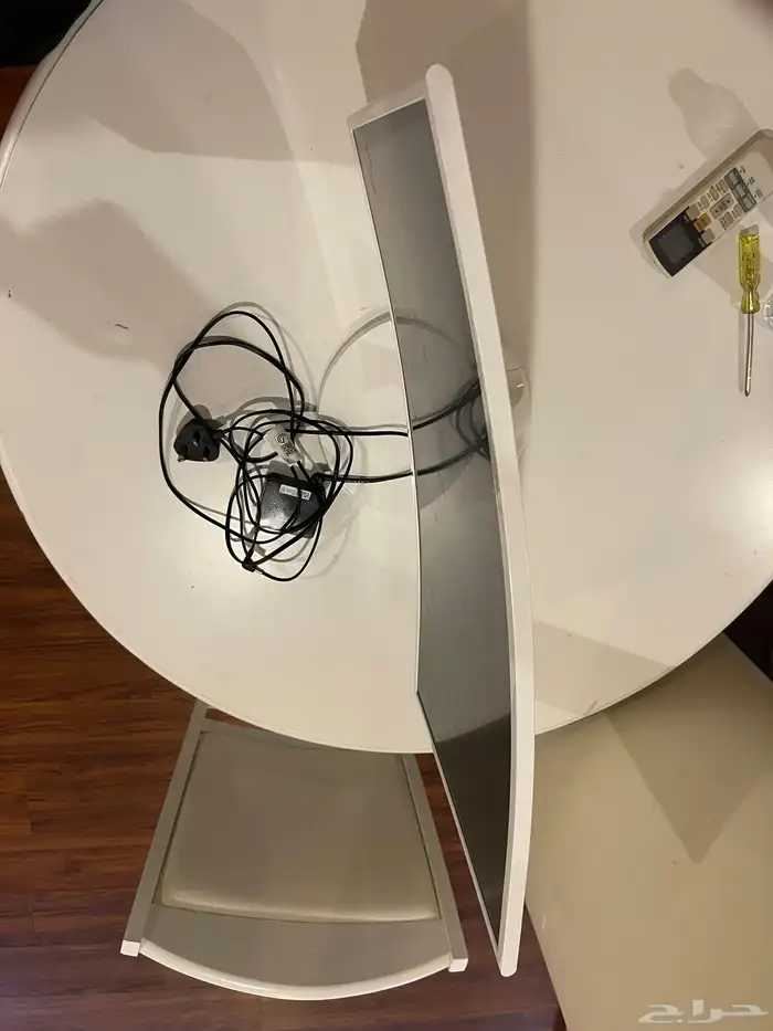 شاشة ألعاب قيمنق سامسونج منحنيه 4