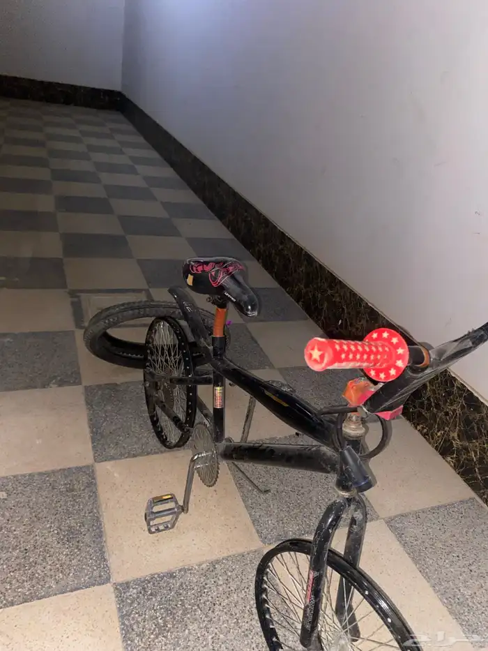 سيكل كوبرا جديد مابه خراب بس انا فاكه وراح اركب لساتك وحرات 0