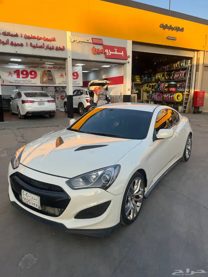 جينسيس كوبيه 4 سلندر تيربو قير عادي 2012 الحد 40 الف 1