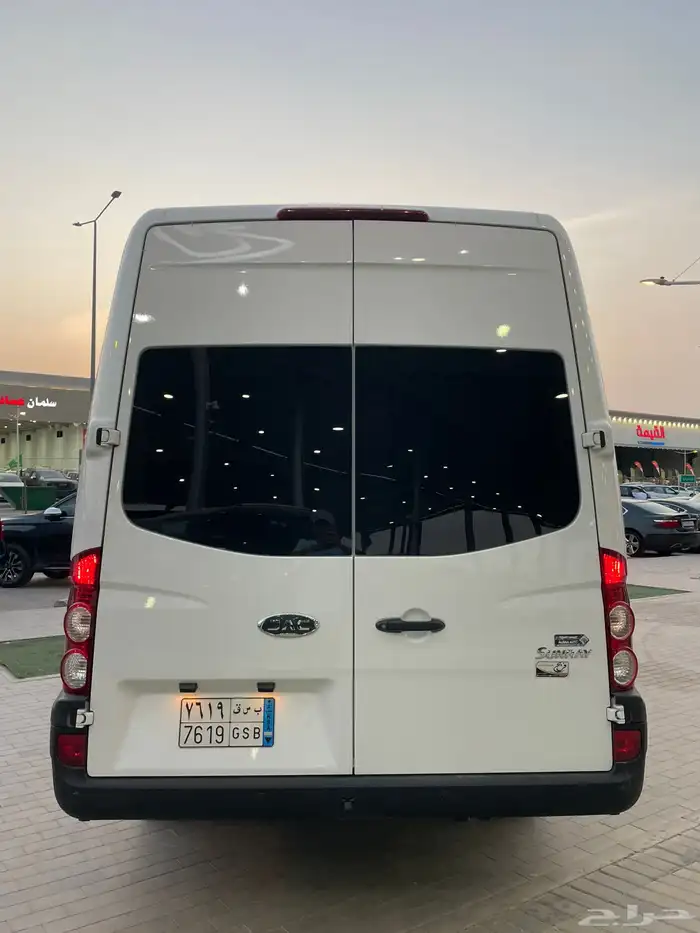 باص فان جاك 2023 سقف عالي - سعودي 16راكب( ديزل) 4سلندر 6