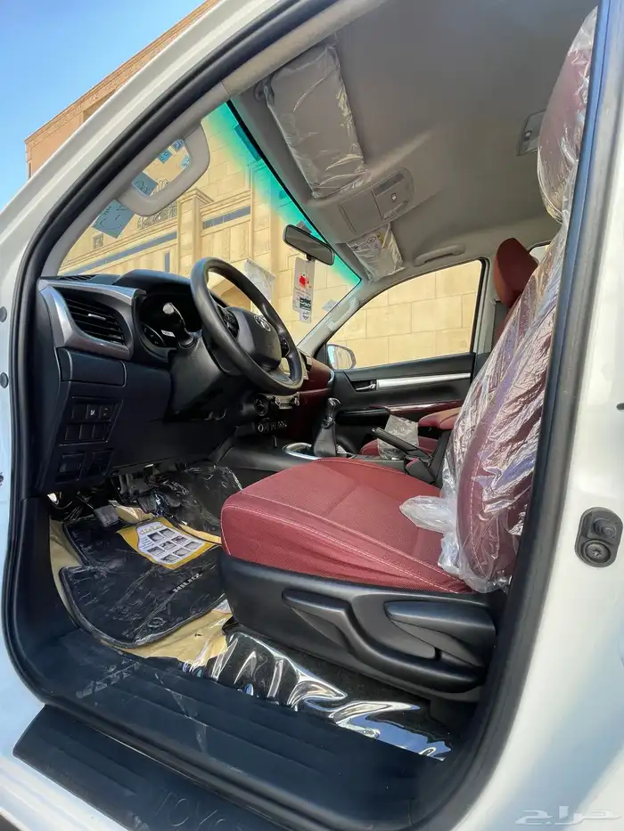 تويوتا- هايلوكس-2020-فل كامل- بنزين- دبل- قير عادي 13