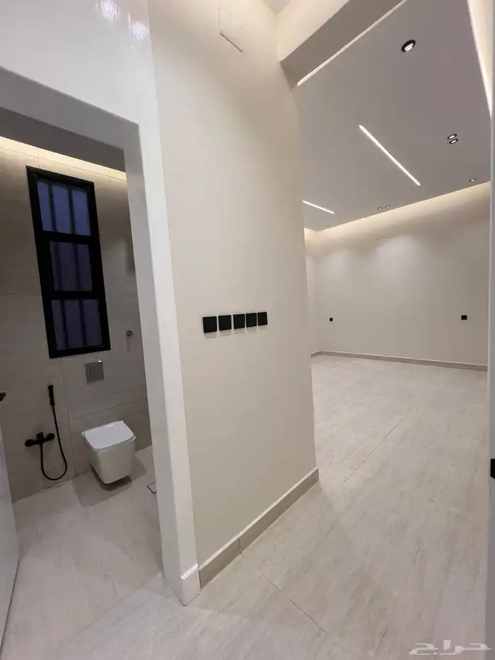 للبيع ادوار ارضيه وارواف علويه حى النسيم خميس مشيط 43