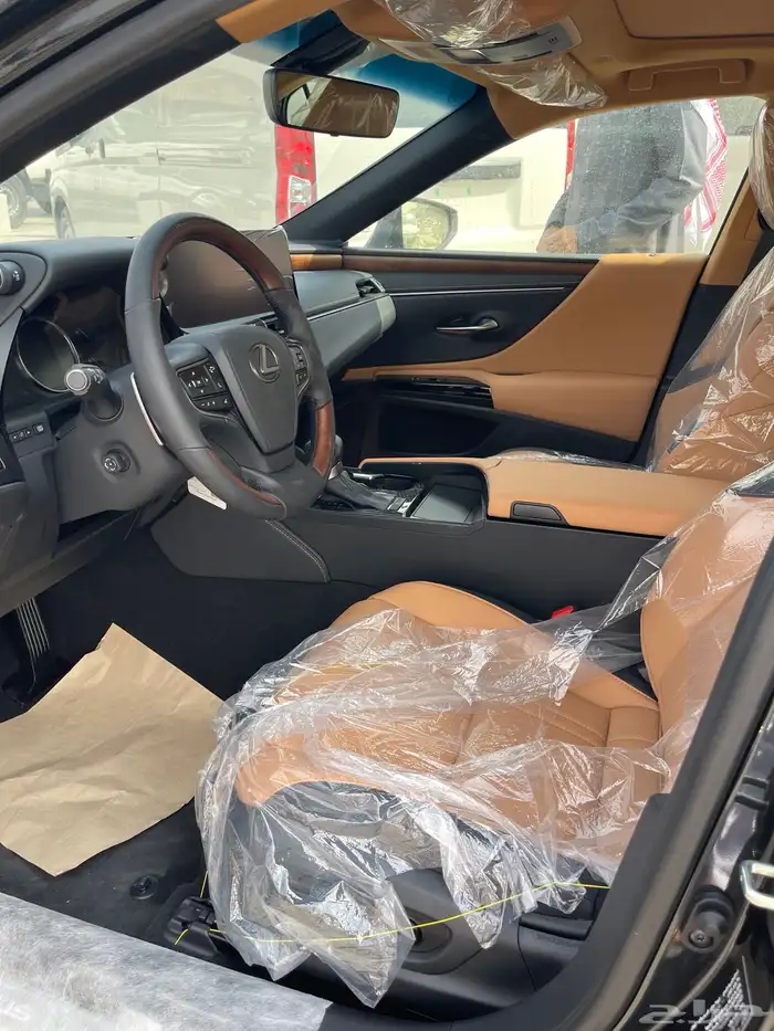 لكزس ES 350. بريمي. 2025. CC. بالكاش وألاقصاد 8