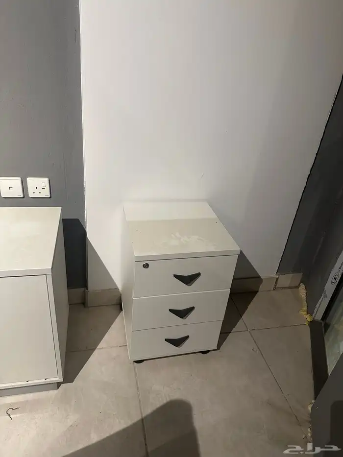 مكتب اداري مودرن 4