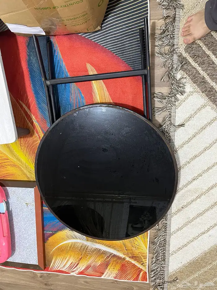 طاولة طعام و كرسي دائرية حديد وزجاج 4
