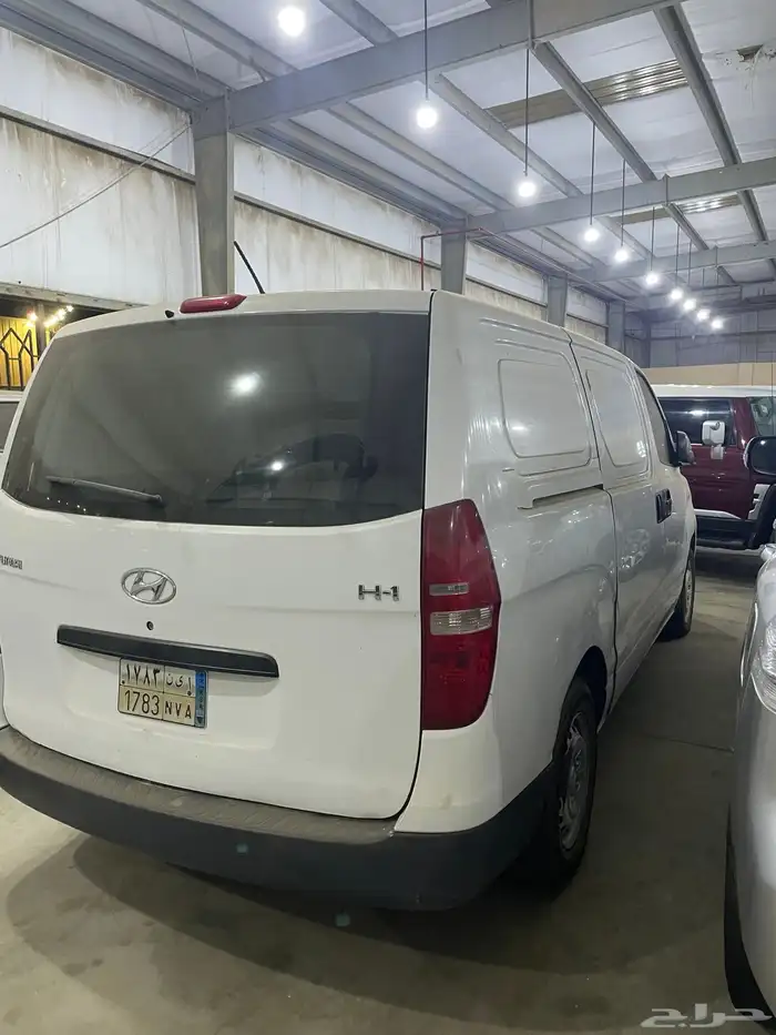 للبيع هونداي فان بضاعه موديل 2016 3