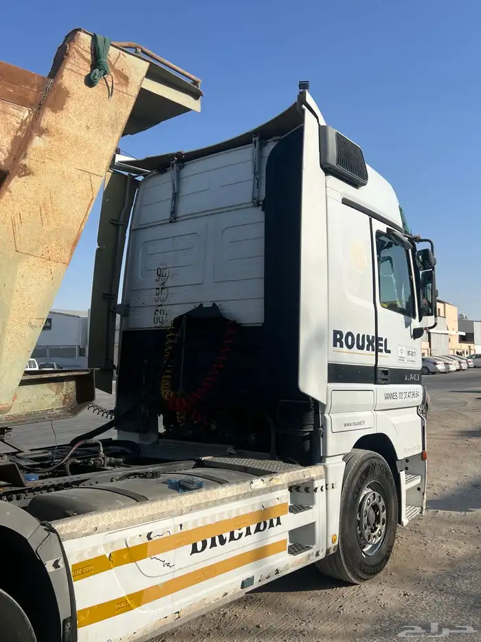 اكتروس للبيع موديل 2003 مع الصندوق مقاس 22 برمك 2