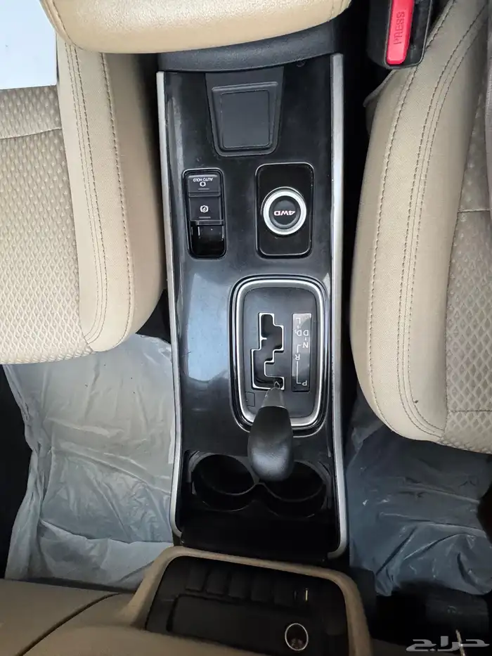 ميتسوبيشي اوتلاندر 2020 7 مقاعد 16