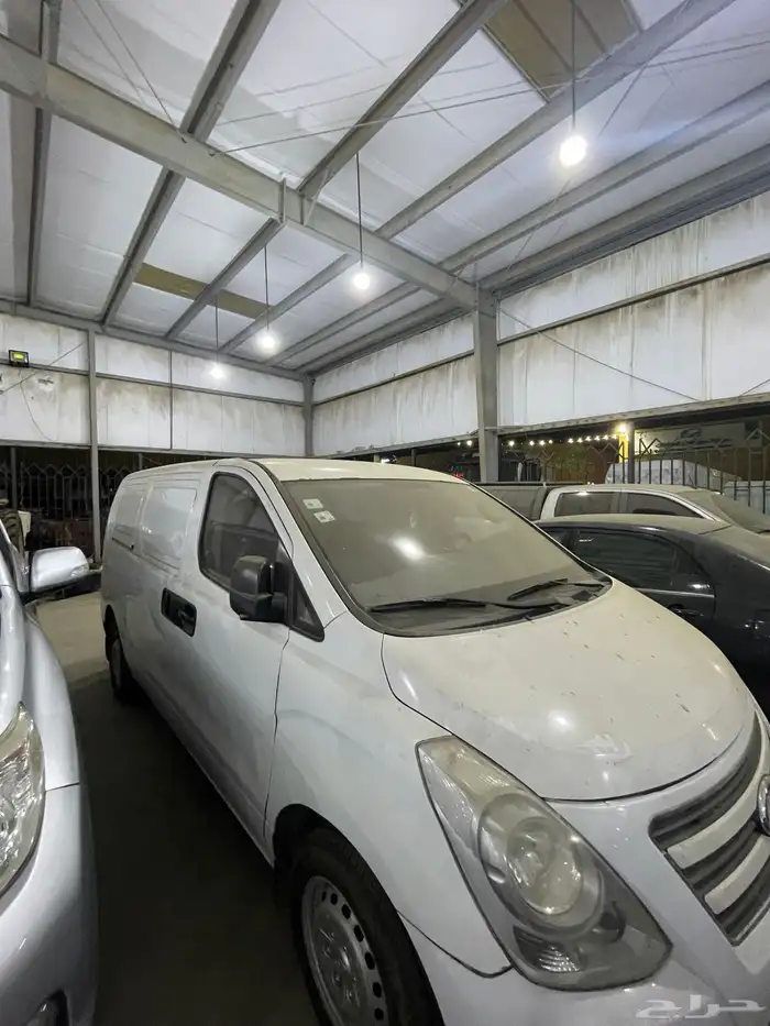 للبيع هونداي فان بضاعه موديل 2016 1