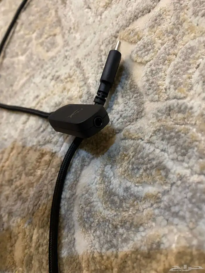 يد اكس بوكس اصلية وسماعة هايبر اكس اصلية 1