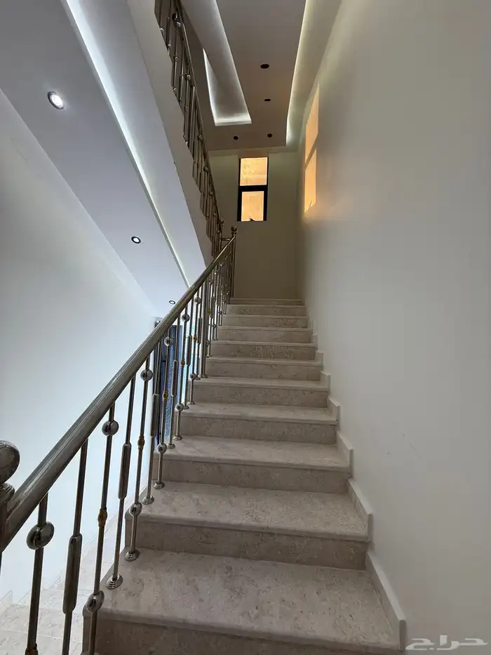 للبيع روف بملحق علوي حي النسيم خميس مشيط 750الف 5