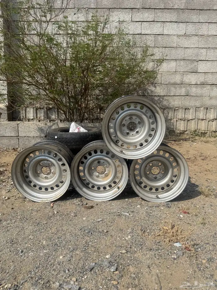 جنوط هلل مقاس 15 نظيفه على الشرط 0