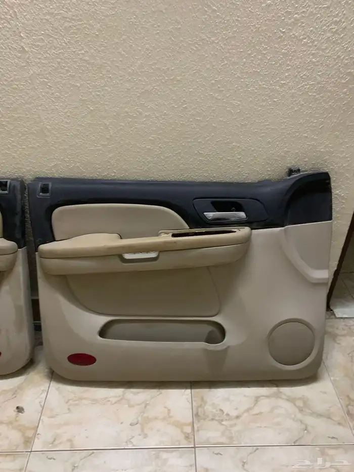 يوكن 2010 ديكور سايق ومعاون 0