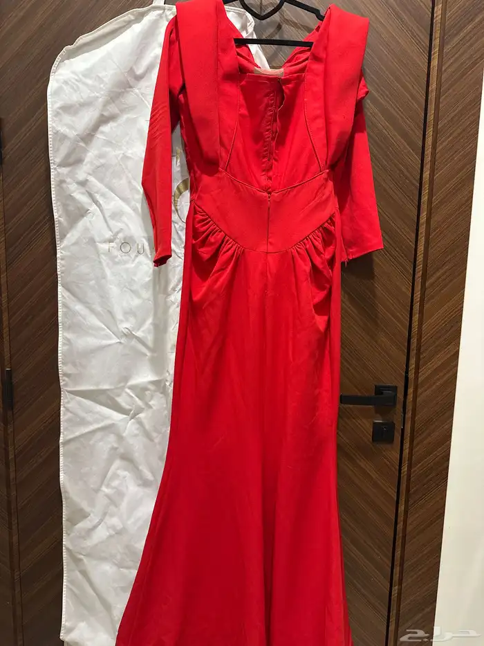 فستان 1400 ريال المصمم فؤاد سركيس 1