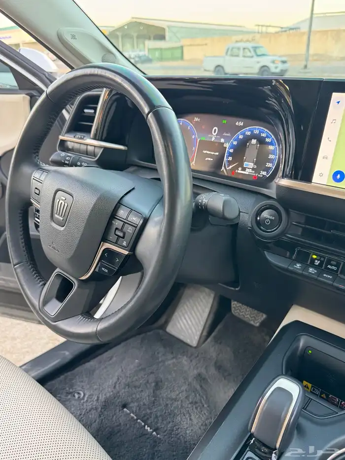 للبيع تويوتا كراون 2023 فل كامل - بحالة الوكاله 18