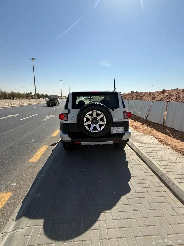 سياره اف جي fj تانك كبير فل كامل للبيع 3