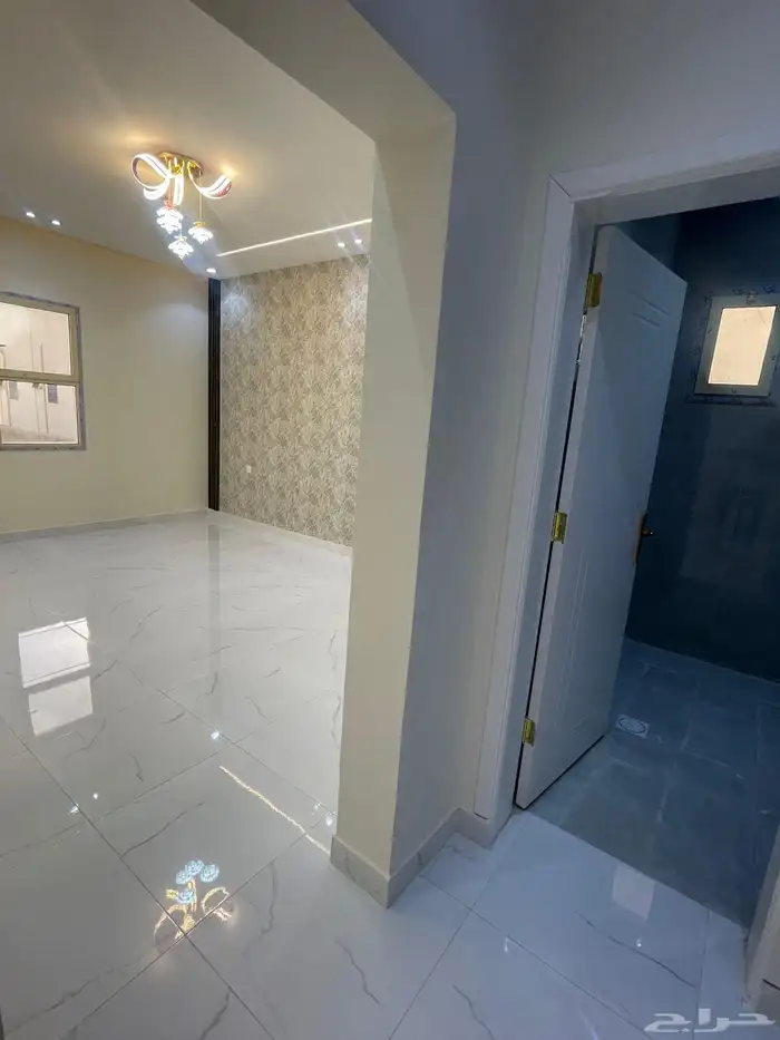 فيلا روووف للبيع حي الصفا مدخل خاص مصعد راكب 7 غرف وصاله 17