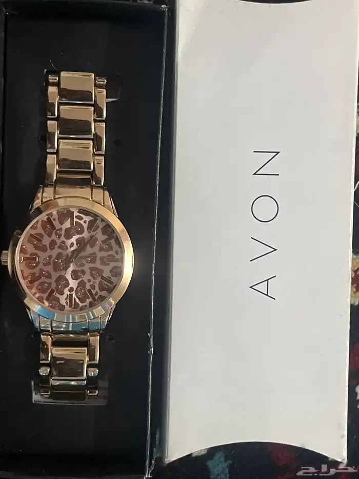 ساعه جديده ما تلبست الا مره او مرتين 0