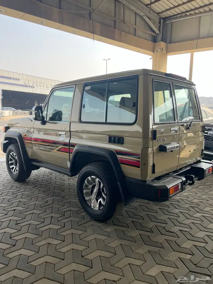 تويوتا ربع مصندق 2025 بريمي فل كامل 3