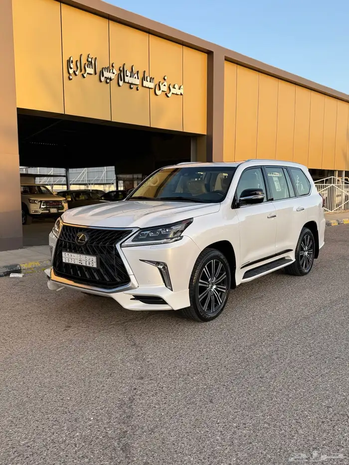 لكزس 2019 فل كامل 1