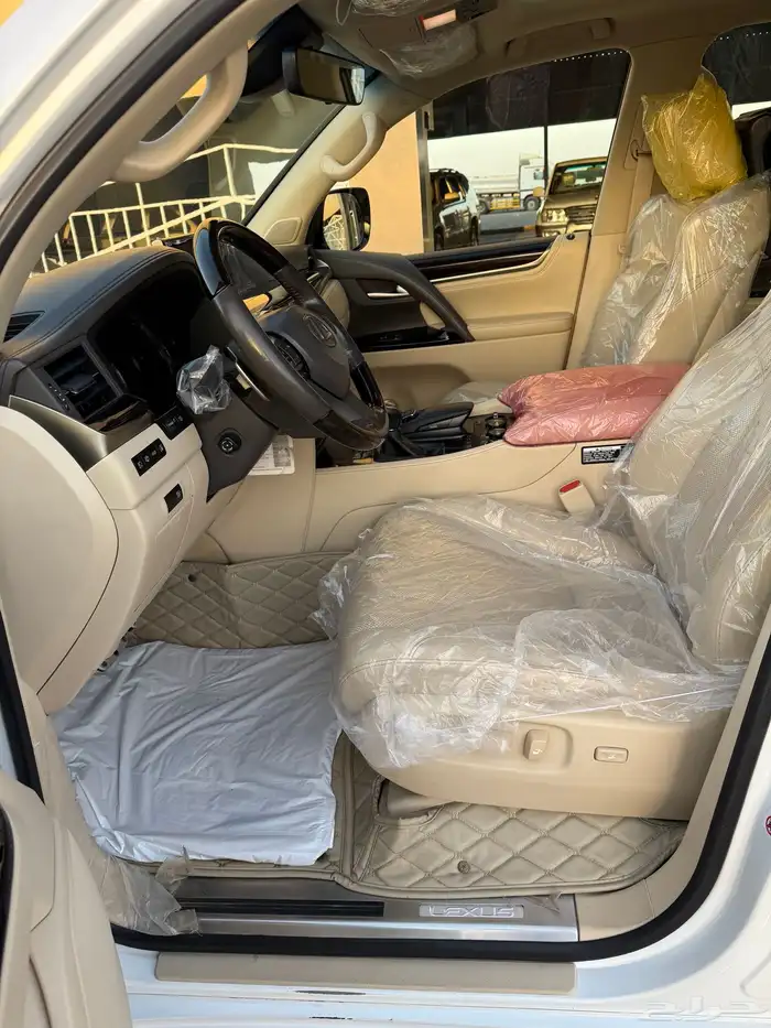 لكزس 2019 فل كامل 10