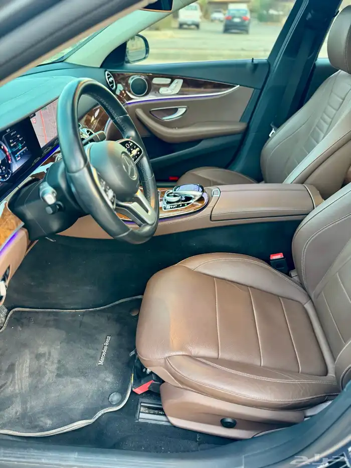 للبيع مرسيدس ((E200)) 2020 ((نظيفة)) مستخدم واحد من الوكاله 41