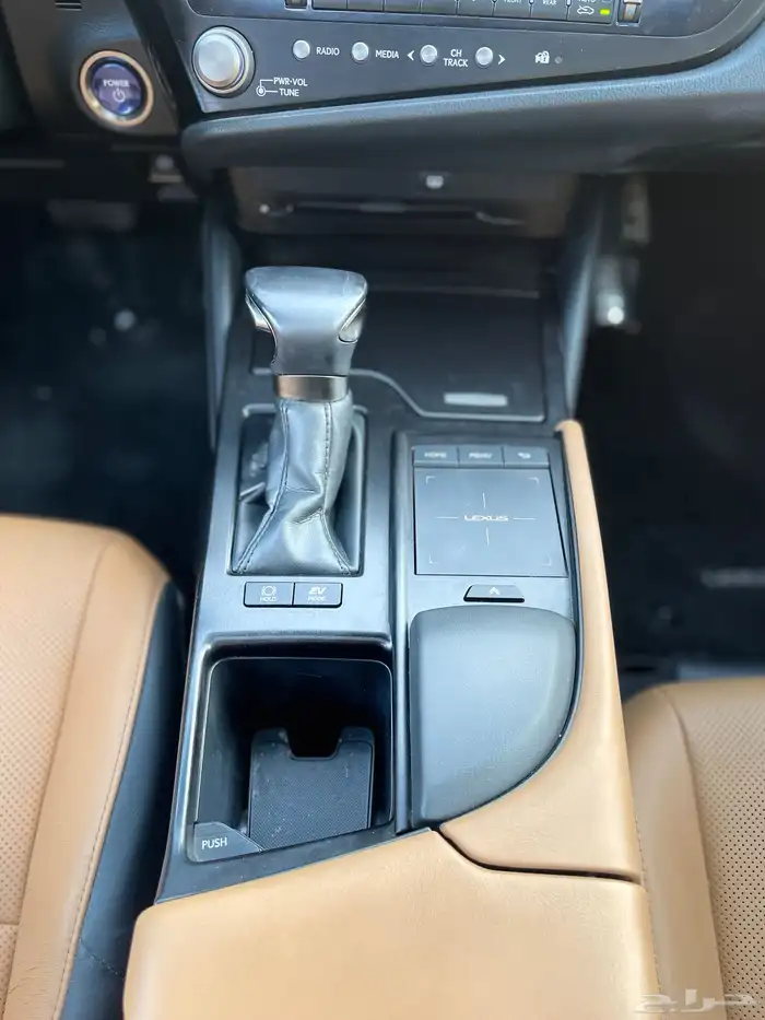 لكزس-ES300h-2022(ممشي61الف) 16