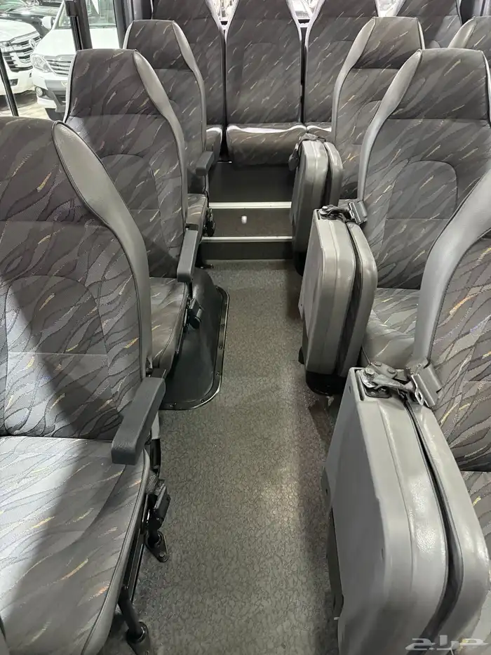 للبيع باص هونداي كونتي ديزل موديل 2014 ممشي قليل 30 راكب 16