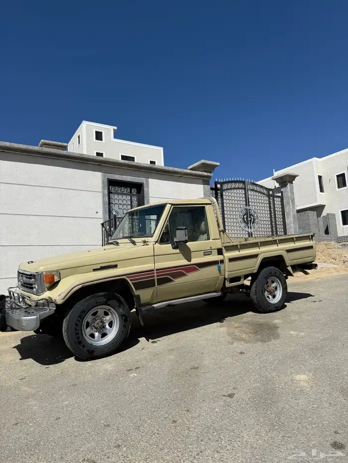 للبيع شاص 94 نظيف ومحركات شرط 1