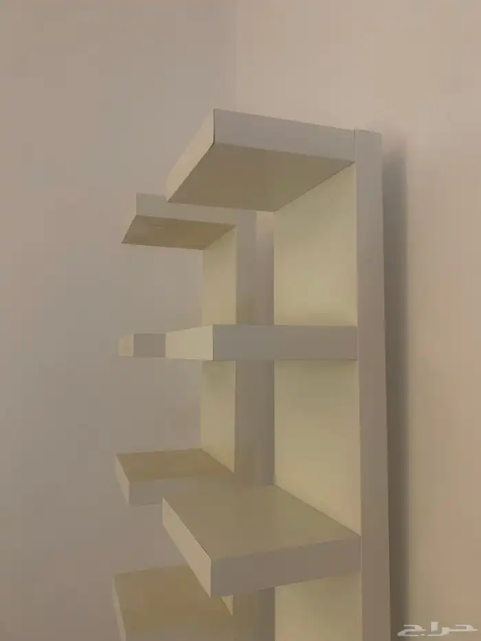 رفوف دولاب قطعتين متكونه من ثلاث ارفف يبيلها تنظيف فقط 3