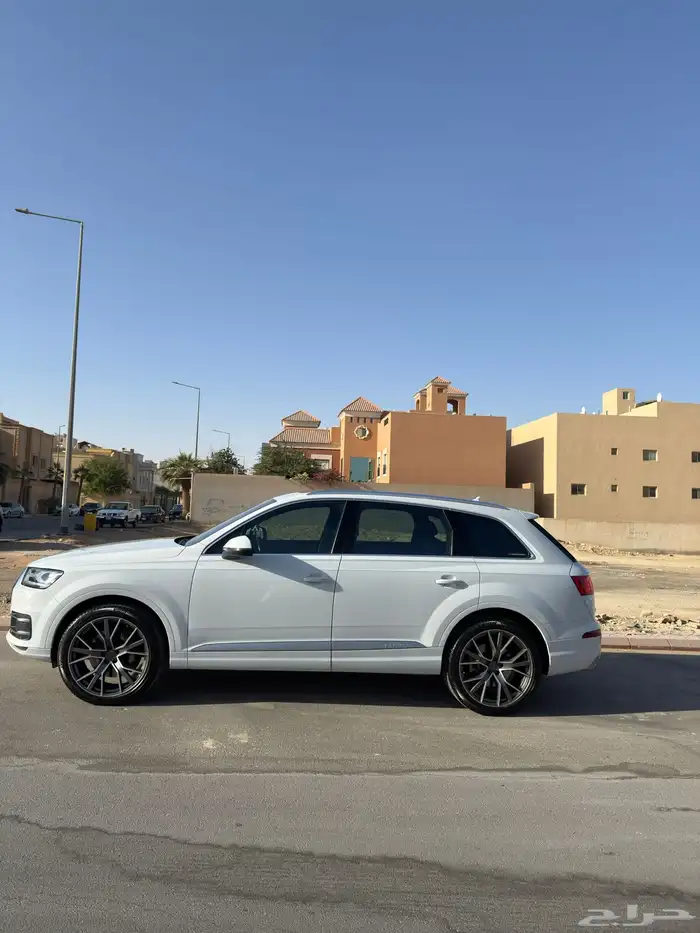 اودي Q7 2018 أبيض ممشى 137 الف 2