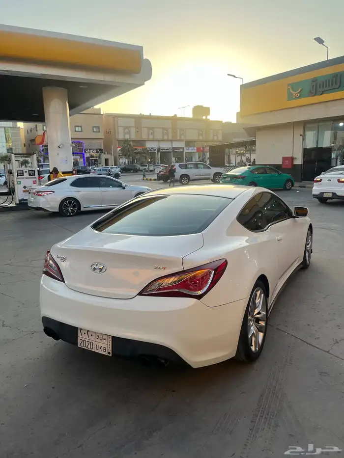 جينسيس كوبيه 4 سلندر تيربو قير عادي 2012 الحد 40 الف 5