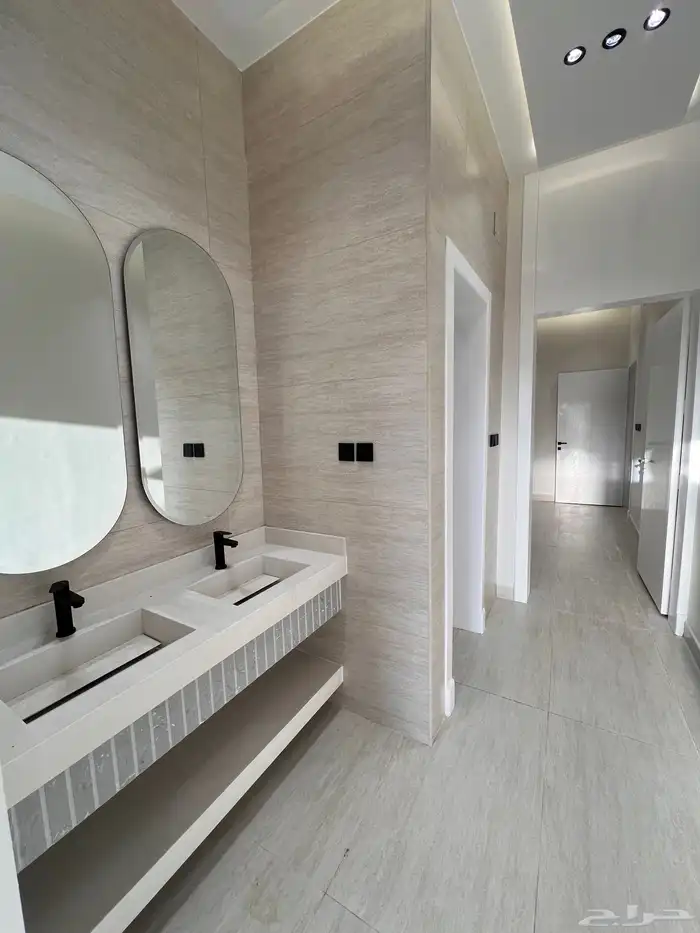 للبيع ادوار ارضيه وارواف علويه حى النسيم خميس مشيط 6