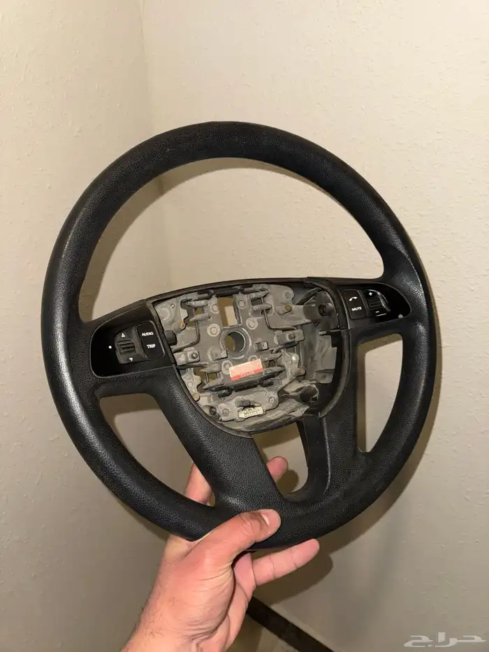 للبيع طارة كابرس من 2007 وطالع 1