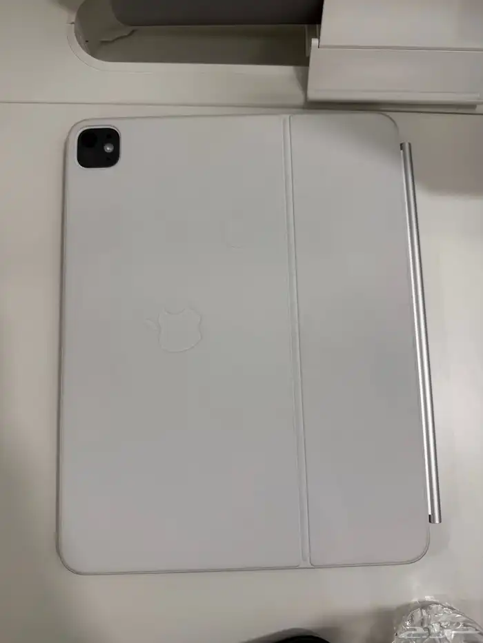 ماجيك كيبورد ابل 13 انش 2